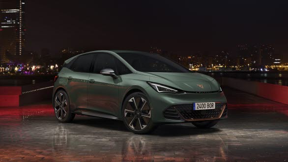Teamets tävlingsbilar baseras på elbilen CUPRA Born.