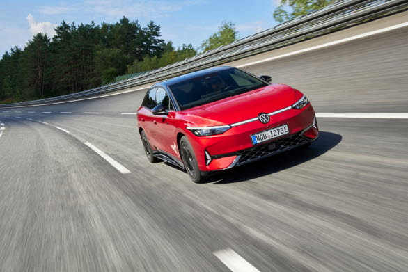ID.7 GTX har en räckvidd på upp till 595 km enligt WLTP.