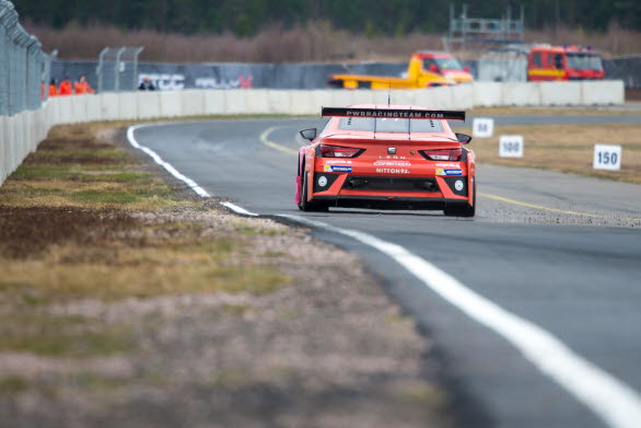 Emma Kimiläinen i SEAT LEON STCC