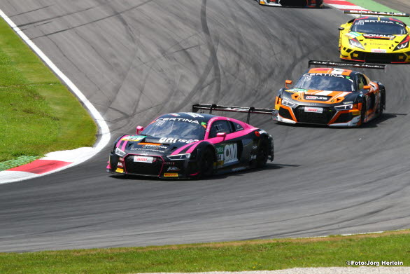 Audi R8 LMS_Team Aust Motorsport