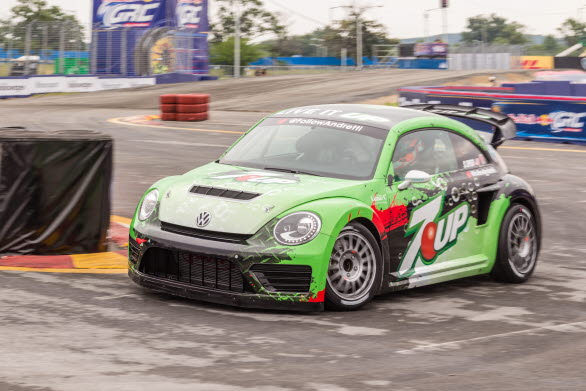 Beetle GRC är den snabbaste ”Bubblan” någonsin med en acceleration från 0 till 100 km/h på endast 2,2 sekunder och en topphastighet på 200 km/h. 