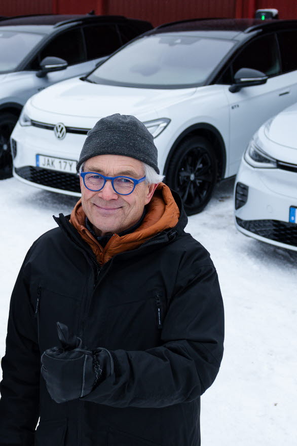 Entreprenören Klas Boman vill göra husen i Stenberg framtidssäkra och hållbara i ytterligare 350 år.