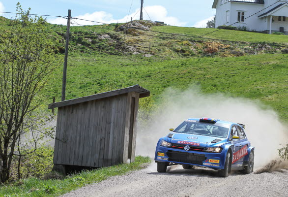 Efter halva tävlingen hade Johan Kristoffersson fått upp farten ordentligt i Rally Sörland. Foto: Oliver Alfredsen.