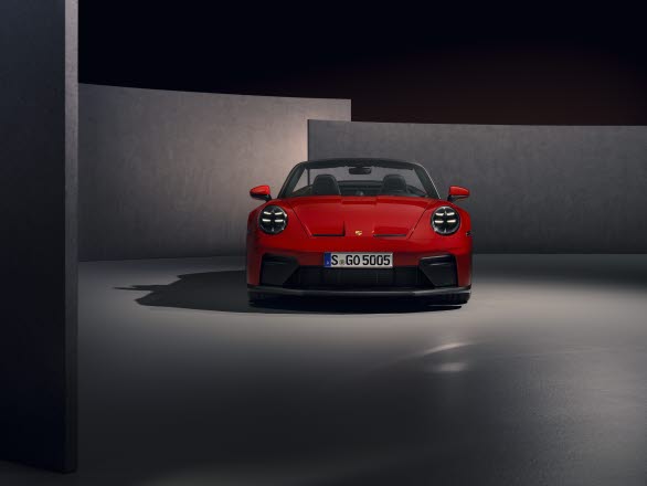 Med 911 GT3 S/C presenterar Porsche för första gången en 911 GT3 med helautomatisk sufflett.