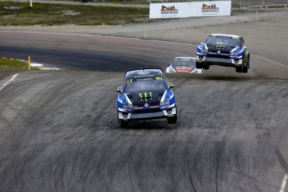 Nybildade PSRX Volkswagen Sweden med Petter Solberg och Johan Kristoffersson leder nu teammästerskapet.