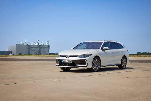 Ren och kraftfull – den nya designen är tydligt Passat, tydligt Volkswagen och ändå ny ur alla perspektiv.