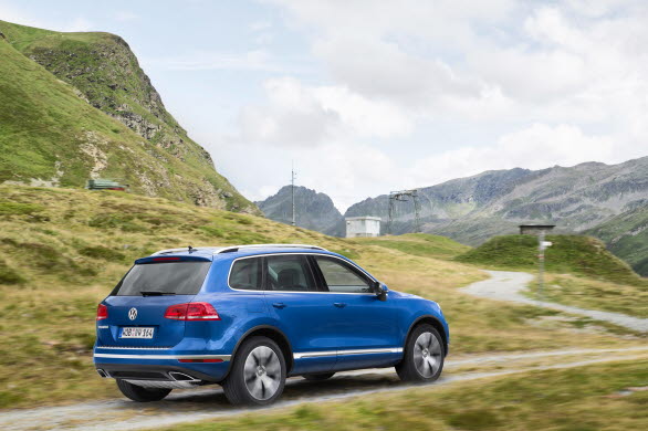 Touareg Limited är rikt utrustad från start, bland annat med en 8-växlad Tiptronic automatväxellåda och fyrhjulsdriften 4MOTION med Torsen-differential. Exempel på annan standardutrustning är läderklädsel Cricket och designpaketet Chrome & Style. 
