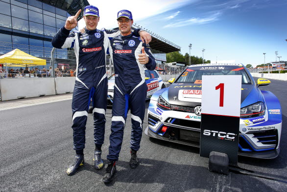 Fredrik Ekblom och Johan Kristoffersson firade nya framgångar på Solvalla.