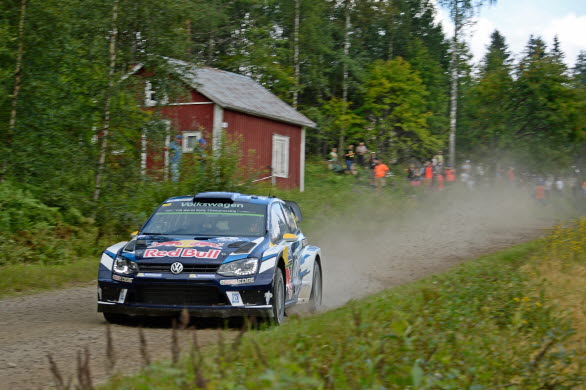 Röda stugor åker Andreas Mikkelsen förbi och slutar som sjua.