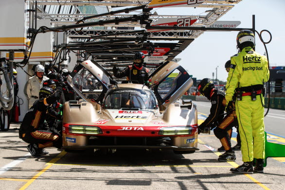 Kundteamet Hertz Team Jota ställer upp med ytterligare en Porsche 963.