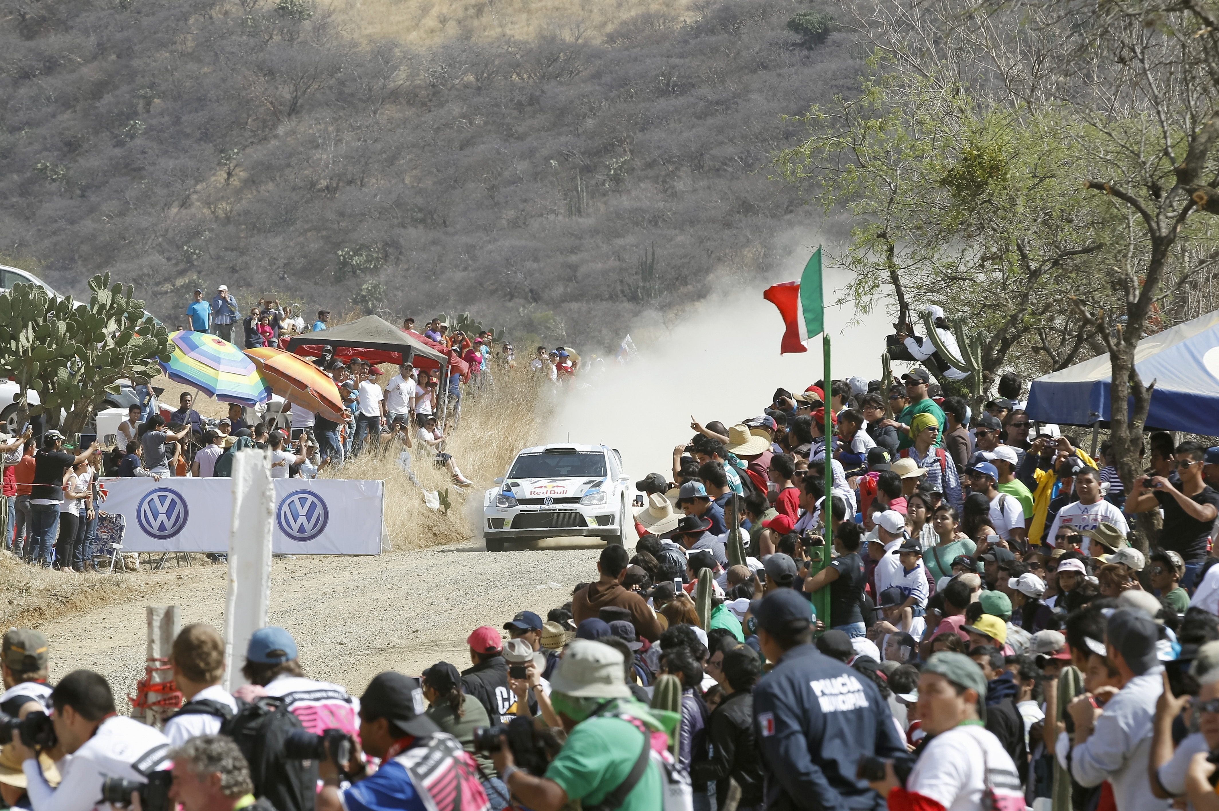 Volkswagen - Rally Mexico en tuff utmaning för Volkswagen