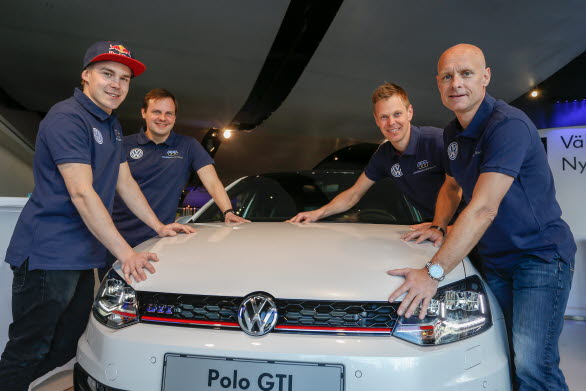Marklund Motorsport. Från vänster: Toomas Heikkinen, Michael Schneider (teamchef), P-G Andersson och Tommy Rustad.