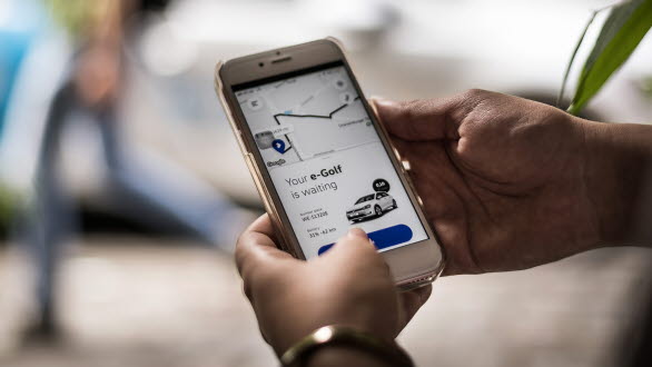 Som kund behöver man ha en smartphone och ett kreditkort.