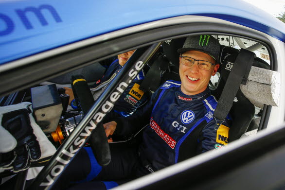 Johan Kristoffersson var mycket nöjd med insatsen i SM-sprinten. Andra rallyguldet i år!