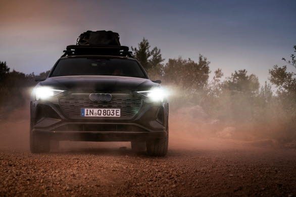 Audi Q8 e-tron Dakar edition