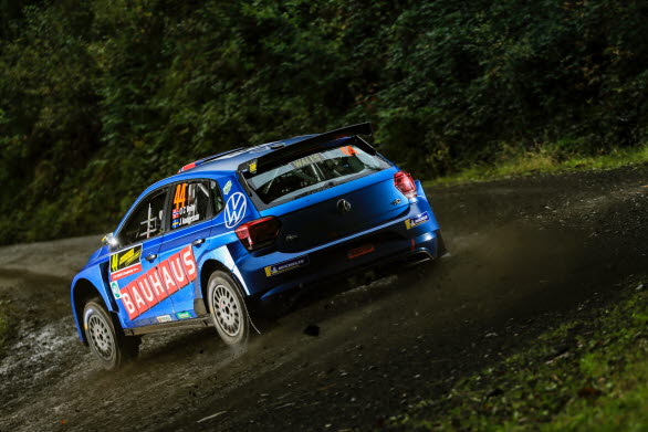 Ole Christian Veiby tvingades bryta under fredagen, men gjorde fina sträcktider efter omstart.