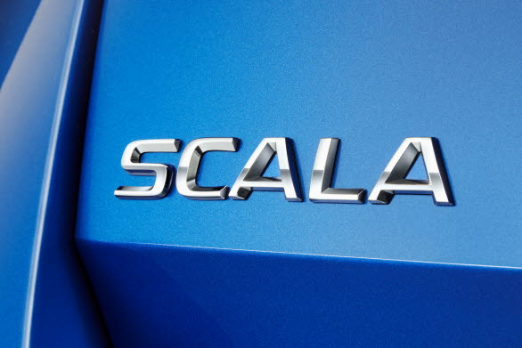 ŠKODA SCALA: Ett nytt namn för en ny, kompakt modell
Namnet kommer från latinska ”scala” som betyder trappa eller stege, eftersom den nya modellen är nästa steg framåt för den tjeckiska biltillverkaren. Förutom den senaste tekniken från dyrare klasser.