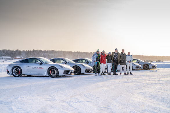 Världsstjärnorna kommer liksom tidigare erbjudas möjlighet att finslipa körningen på snö- och isbanorna tillsammans med Porsche Experience. På bilden Petter Solberg, Tom Kristensen, Jamie Chadwick, Johan Kristoffersson, David Coulthard, Didier Auriol under ROC 2022.