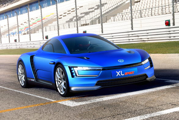 På den internationella bilsalongen i Paris presenterar Volkswagen ett nytt sportbilskoncept. XL Sport, som baseras på XL1, har en V2-motor från motorcykeln Ducati Superleggera. 
