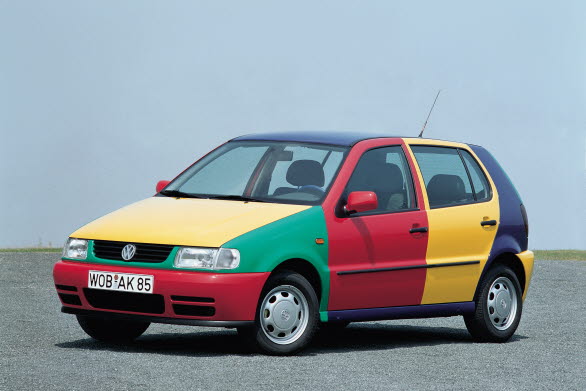 Harlequin-versionen av tredje generationens Polo, med sin speciella färgkombination. (1995)