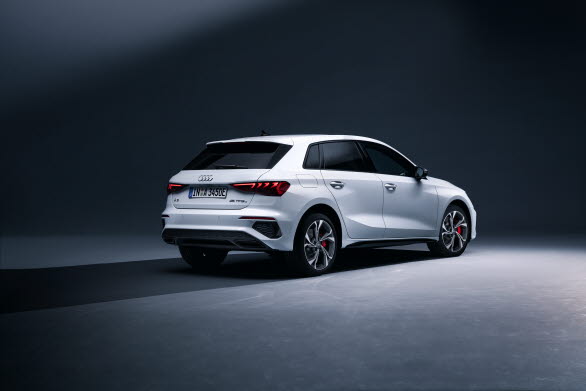 Säljstart för laddbara A3 Sportback TFSI e
