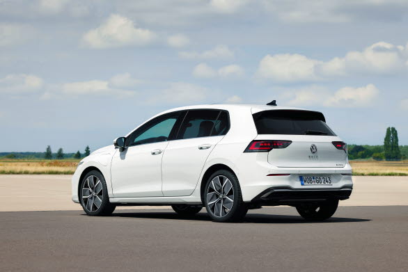 Nya Golf eHybrid har en systemeffekt på 204 hk.