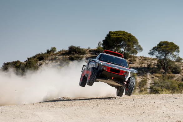 Nya Audi RS Q e-tron E2 testar i Zaragoza