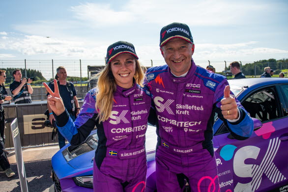 Tillsammans säkrade Mikaela och Robert två segrar, fem pallplatser, två pole positions och ledning i såväl förarmästerskapet som teammästerskapet. Foto: Martin Palm