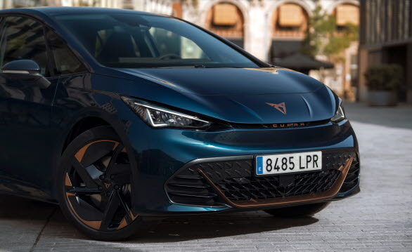 CUPRA Borns två e-Boost versioner finns nu tillgängliga.