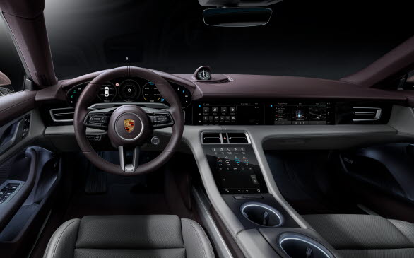 Interiören i nya Porsche Taycan.