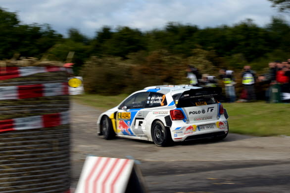 Jari-Matti Latvala har inte gett upp kampen om VM-titeln.