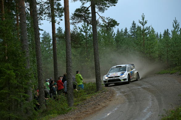 Andreas%20Mikkelsen%20v%C3%A4ntar%20p%C3%A5%20sin%20f%C3%B6rsta%20seger%2C%20kanske%20kommer%20den%20h%C3%A4r%20i%20Wales.