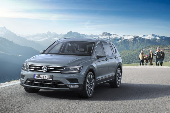 Nya Tiguan Allspace fyller gapet mellan kompakta Tiguan och premiumklassens Touareg.