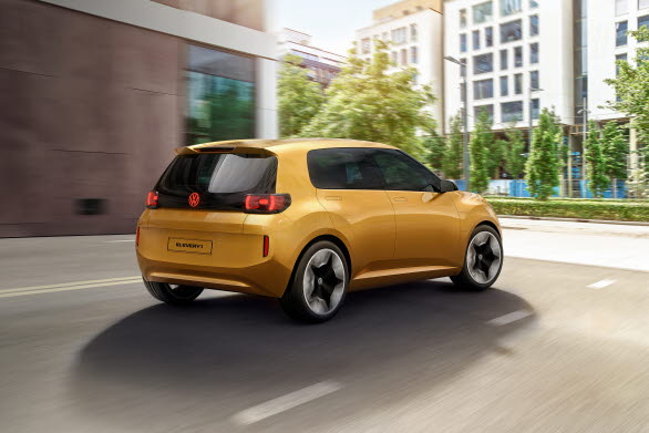 Konceptbilen når en topphastighet på 130 km/h och drivs av en nyutvecklad elmotor på 95 hk (70 kW). Räckvidden är minst 250 kilometer.