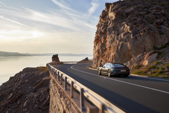 Nya Porsche Panamera 4