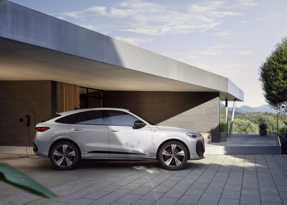 Nya Audi Q5 Sportback e-hybrid quattro