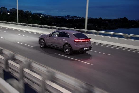 Nya helt elektriska Macan 4