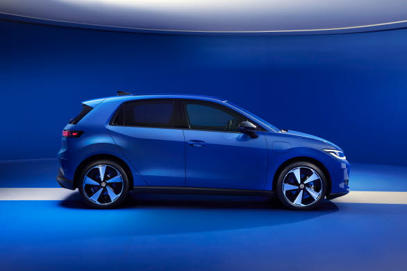 ID. Polo är den första serietillverkade modellen som helt följer Volkswagens nya designspråk Pure Positive. Resultatet är en kompakt bil med tydliga proportioner.