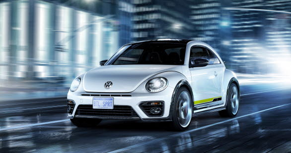 Beetle R-Line Concept står för sportighet. Den drivs av en 2,0-liters TSI-motor som levererar 220 hk och som harmoniserar väl med bilens design. 