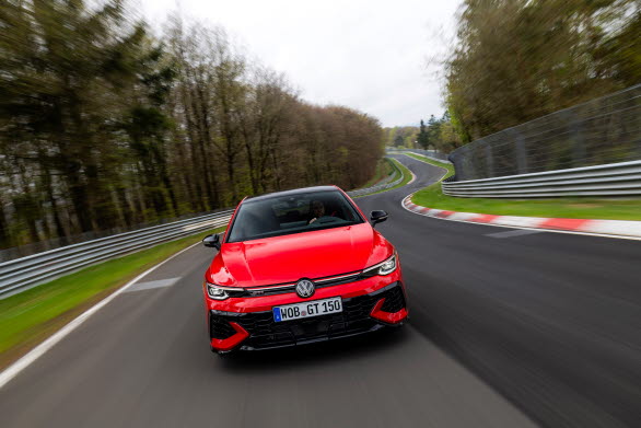 Golf GTI Edition 50 är den snabbaste produktionsmodellen från Volkswagen på Nürburgring Nordschleife (Nordslingan).