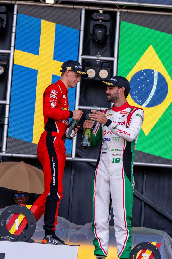 Viktor Andersson var snabbaste TCR Spain-förare i samtliga tre race.