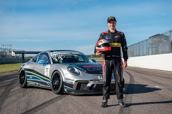 Pontus Fredricsson är en av tre snabba unga förare som får chansen att mäta sig mot tufft internationellt motstånd i Porsche Mobil 1 Supercup på Hockenheim.