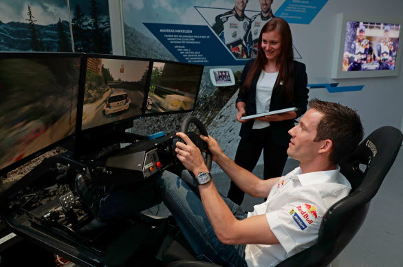 I jubileumsutställningen kan besökarna tävla mot Sébastien Ogiers tid i en körsimulator. 