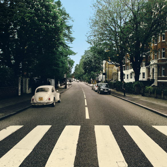 Nu presenteras The Beetle’s Abbey Road – Reparked Edition, ett nytt,  unikt vinylomslag med en perfekt parkerad Beetle.