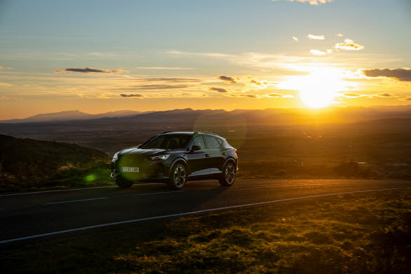 CUPRA Formentor e-Hybrid lever upp till de krav som CUPRA ställer på körglädje samtidigt som den uppfyller de säkerhetsstandards som marknaden kräver.