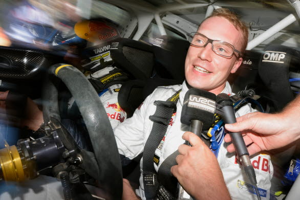 Jari-Matti Latvala deltog i sitt första Akropolisrally redan som 18-åring och nu tio år senare stod han överst på pallen för första gången. Det var också 28-åringens första seger för Volkswagen Motorsport. Latvala och hans kartläsare Miikka Anttila (båda från Finland) vann fyra av de 14 specialsträckorna.