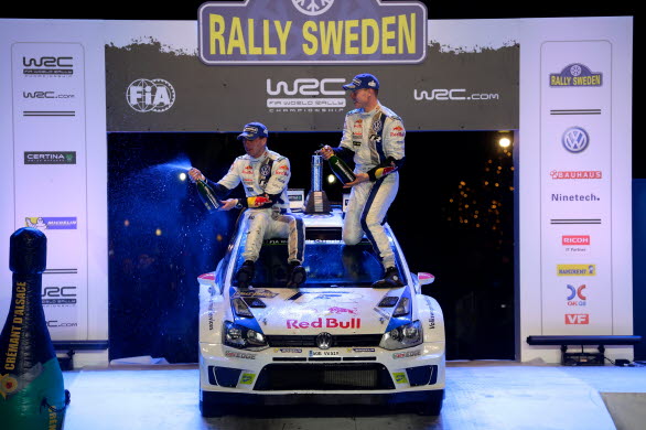 Jari-Matti Latvala tar sin tredje seger i Rally Sweden och leder nu förar-VM