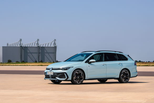Nya Golf Sportscombi R-Line.