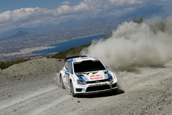 Jari-Matti Latvala vann det klassiska Akropolisrallyt i Grekland i sin Polo R WRC. Det var hans första triumf för Volkswagen Motorsport och segern innebär att Volkswagen har vunnit fyra av de sex första deltävlingarna av årets FIA World Rally Championship (WRC).