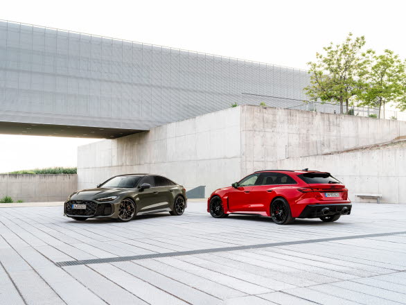 Premiär för nya Audi RS 5 Sedan och RS 5 Avant med laddhybridteknik